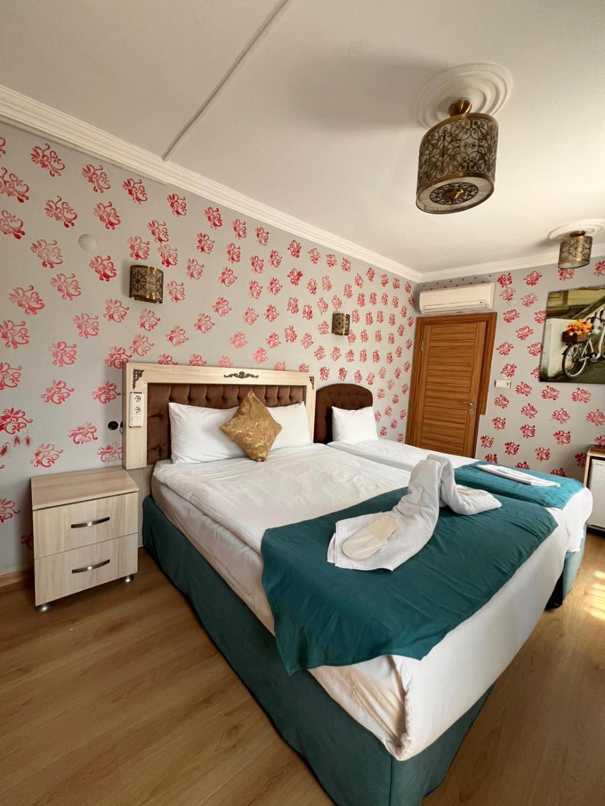 Galaxy Hotel Sultanahmet Istanboel Buitenkant foto
